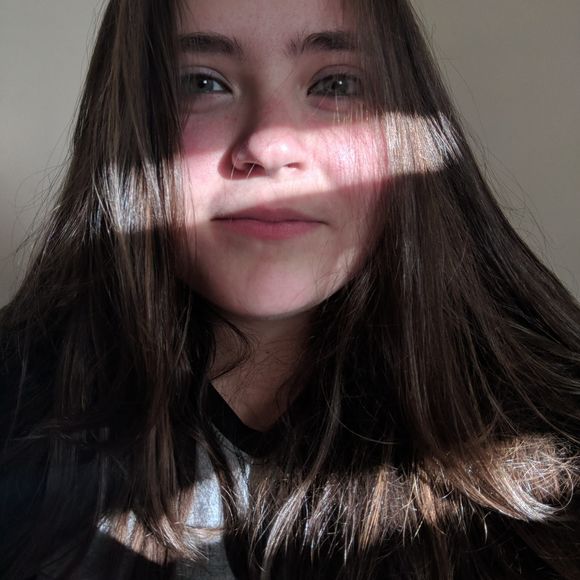 Meet your Posher, Hayleigh - Picture 1 of 1